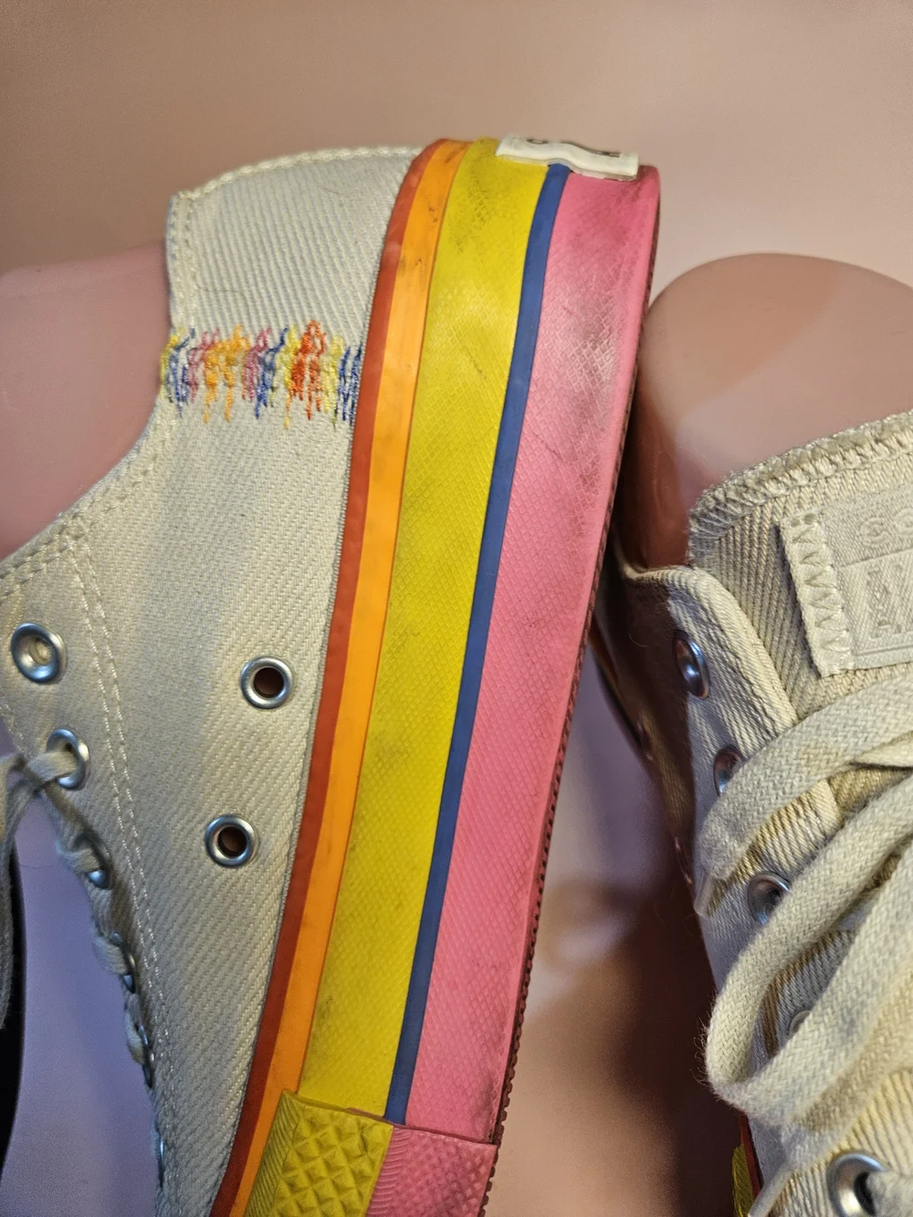Converse cream colored